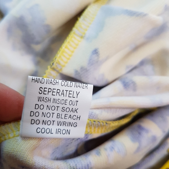 Yellow floral romper - Picture 7 of 8